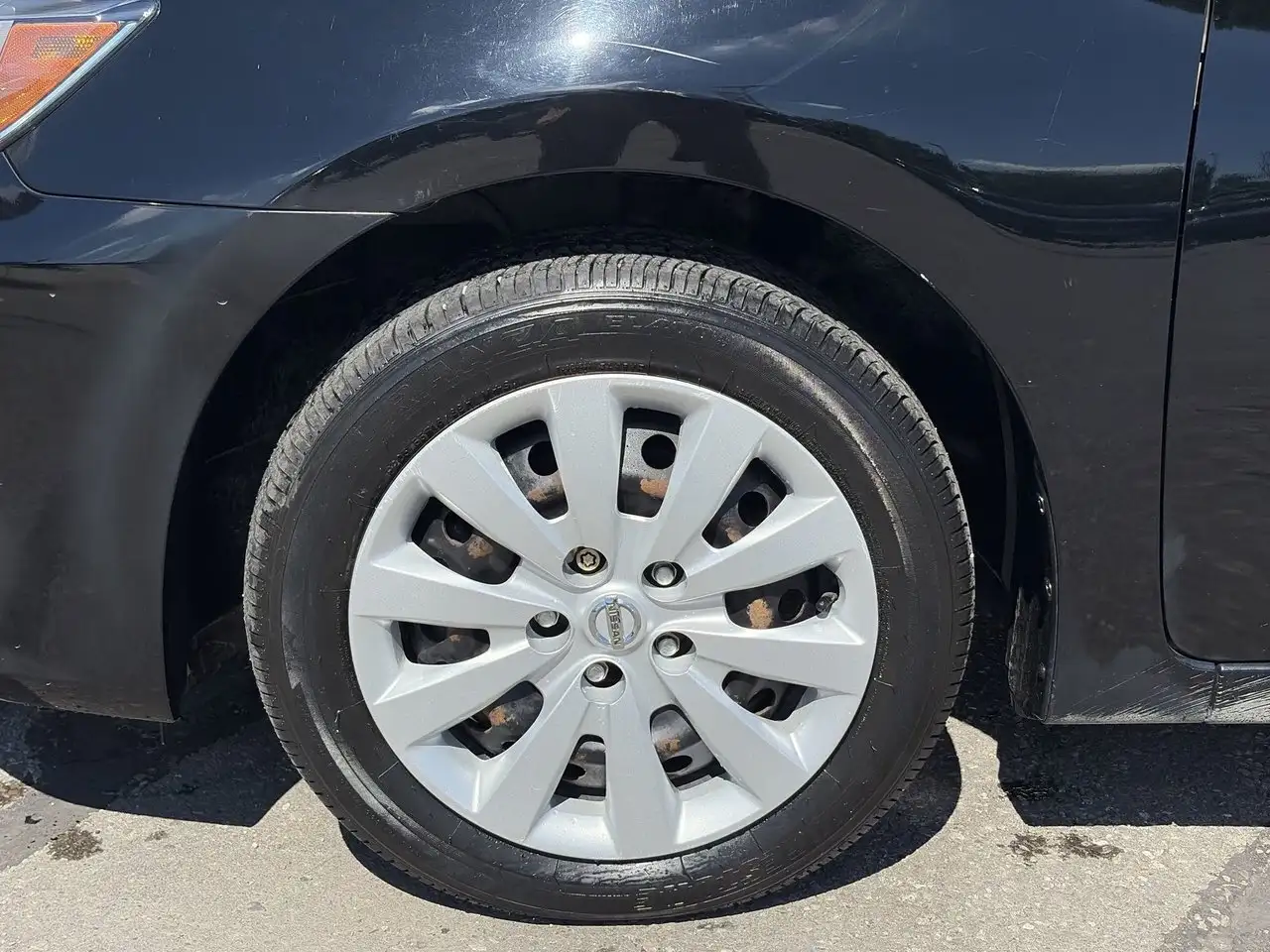 Nissan Sentra снимка Nissan Sentra