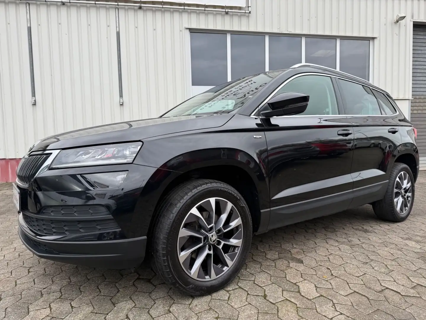 Skoda Karoq 1.0 TSI 85kW116PS Drive125/LED/SHZ/CarPlay Schwarz - 2