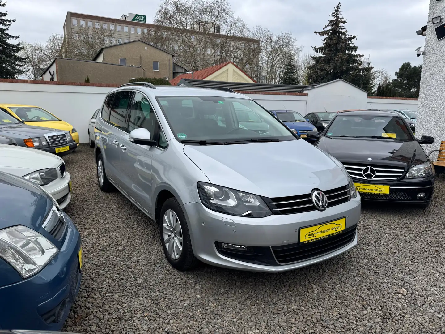 Volkswagen Sharan Comfortline BMT, *Automatik - 7-Sitzer, + AHK* Stříbrná - 2