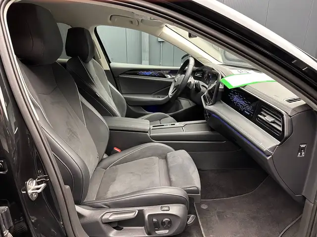 Volkswagen Passat view 11