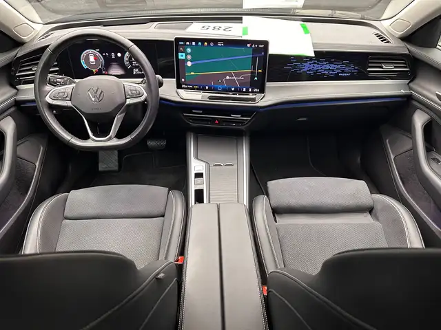 Volkswagen Passat view 13