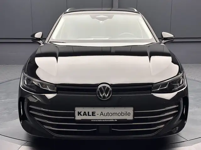Volkswagen Passat view 8