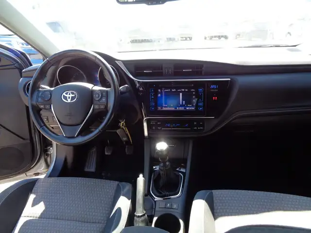 Toyota Auris view 11