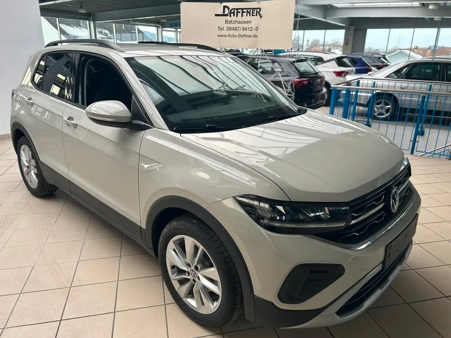Volkswagen T-Cross 1.0 TSI OPF 85 kW / PDC / SZHZG / DAB Beige - 1