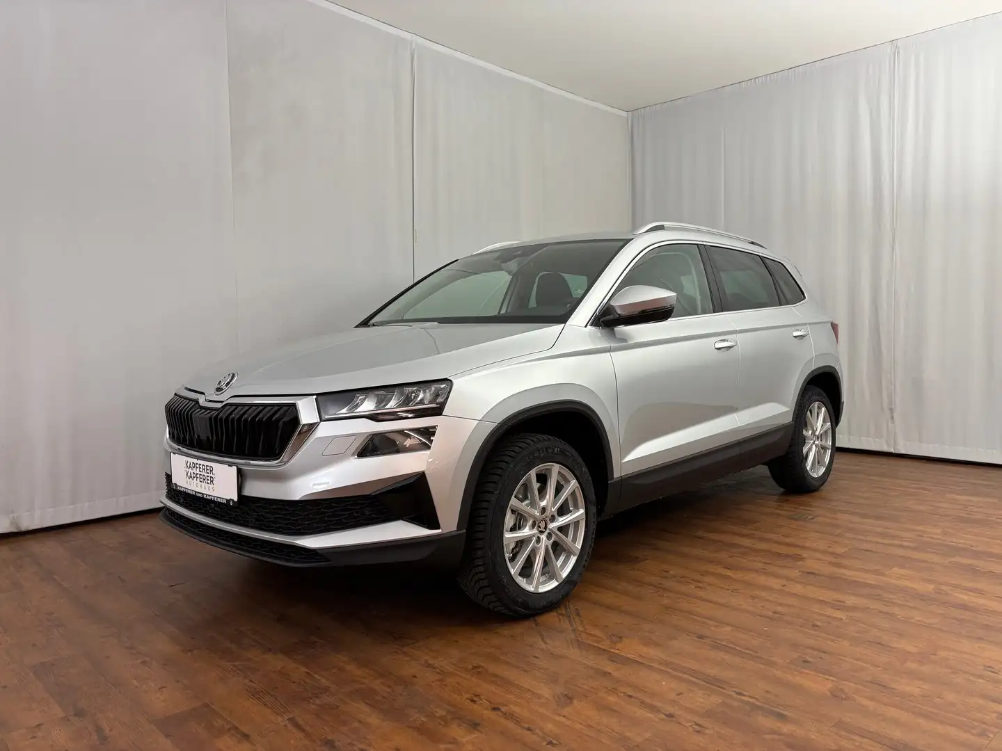 Skoda Karoq 4x4 Selection TDI DSG Silber - 2