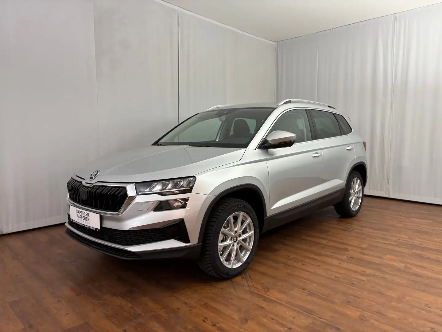 Skoda Karoq 4x4 Selection TDI DSG Silber - 1