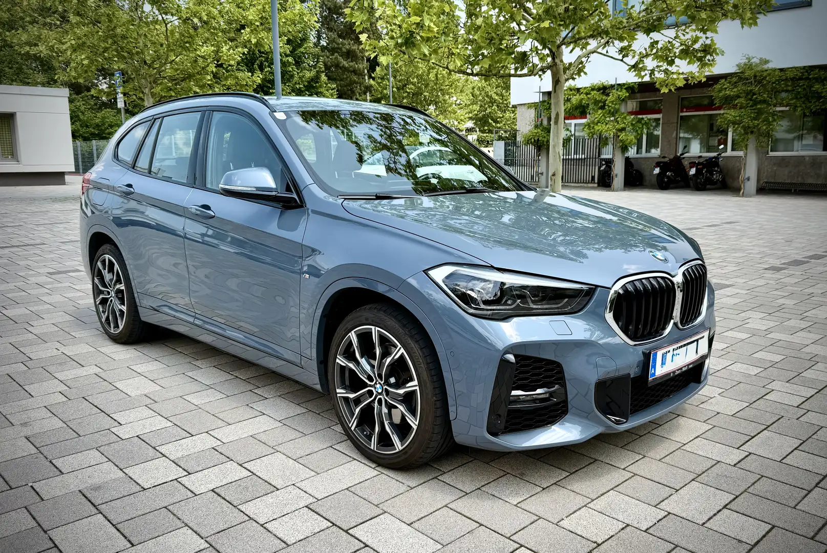 BMW X1 xDrive 20d M Sport Aut. Blau - 2