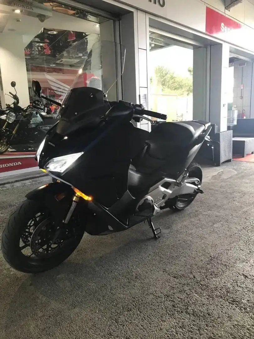 Honda Forza 750 Nero - 1