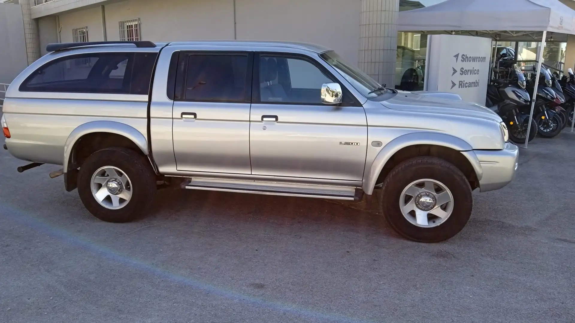 Mitsubishi L200 L200 Cab III 2001 d.cab 2.5 tdi GLS Air 4wd 115cv Grigio - 1