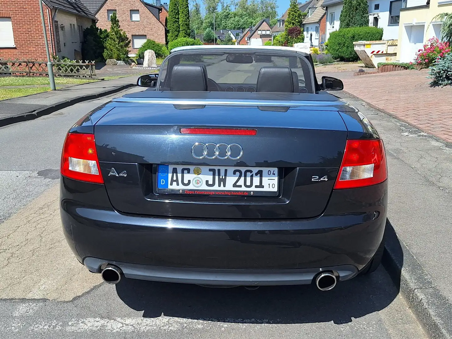 Audi A4 A4 Cabriolet 2.4 Schwarz - 2