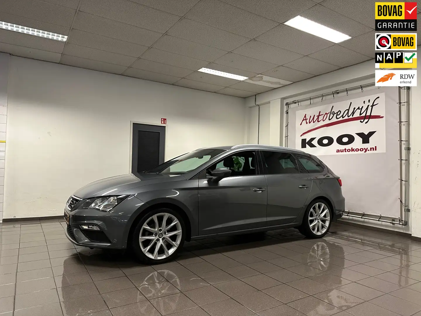 SEAT Leon ST 1.4 EcoTSI FR * Automaat / Carplay / Navigatie Grijs - 1