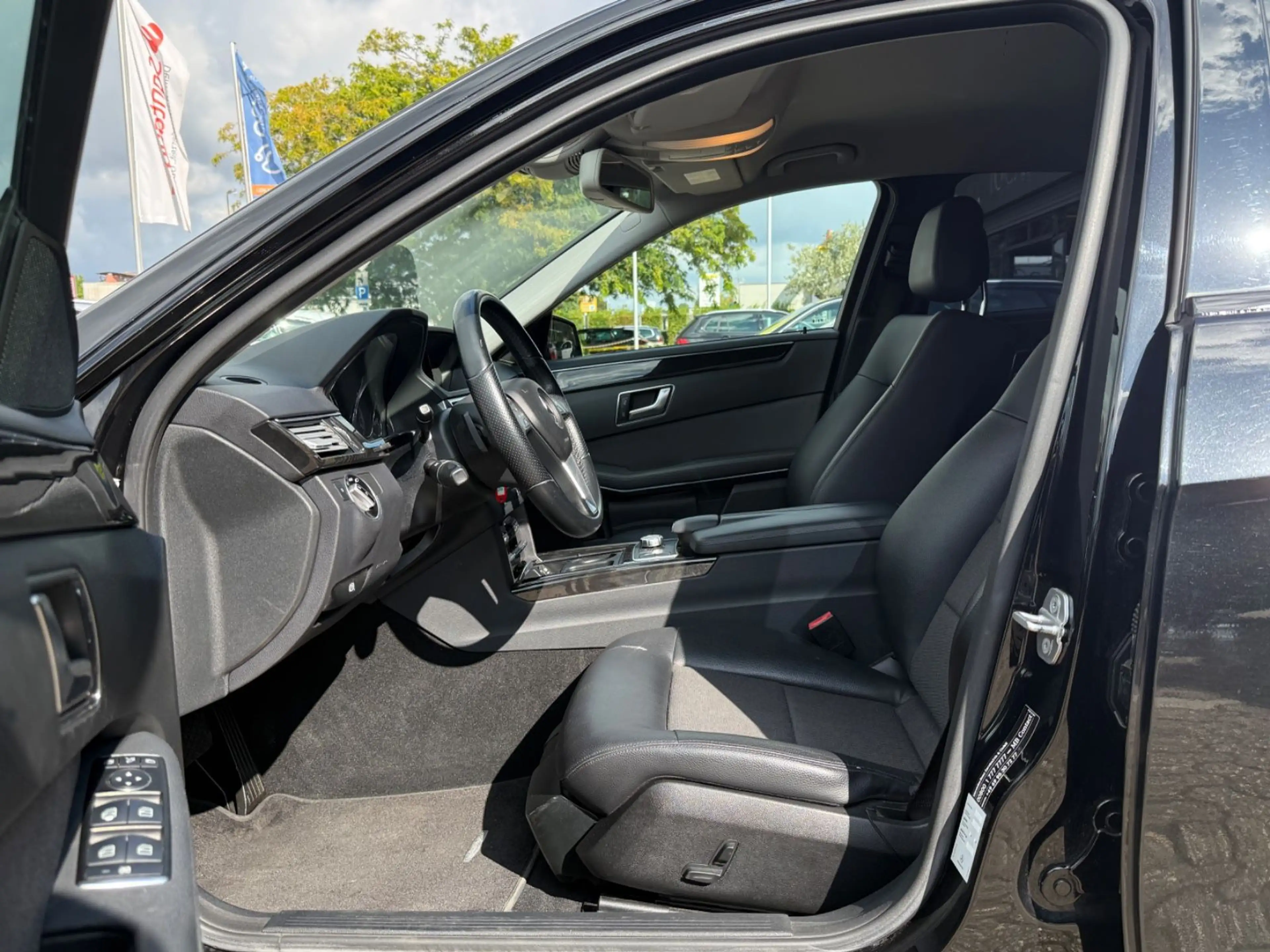 Mercedes-Benz E 200 E Limousine BlueEff. *AMBIENTE*TEMP*SH — photo 10