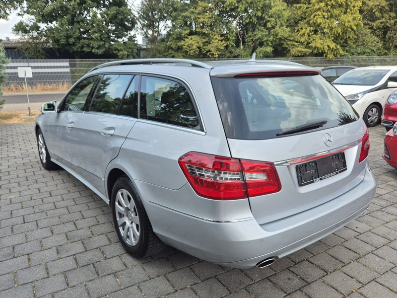 Mercedes-Benz E 350 CGI BlueEff Elegance LEDER SHZ KLIMAAUT NA — photo 5