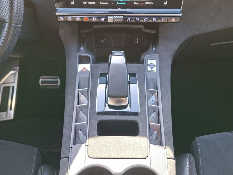 DS Automobiles DS 7 Crossback DS7 Crossback E-Tense Hybrid4x2Perfor.Line S&S — photo 15