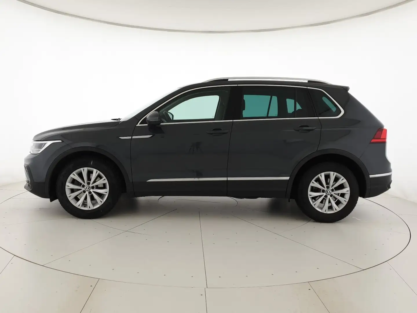 Volkswagen Tiguan 2.0 tdi life 150cv dsg Grigio - 2
