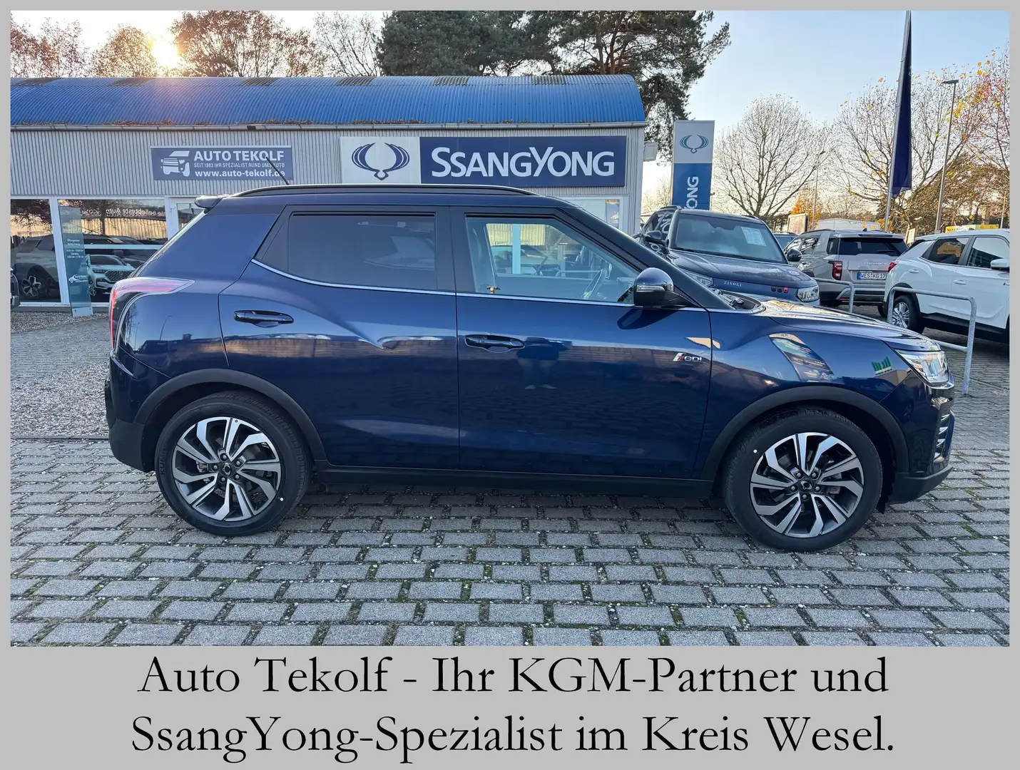 SsangYong Tivoli Sapphire Automatik - Nur 14.350 km Laufleistung! Azul - 1