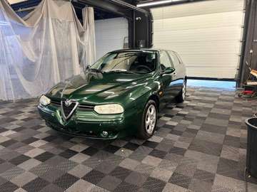BENZINE MANUEEL EUR3 187282KM