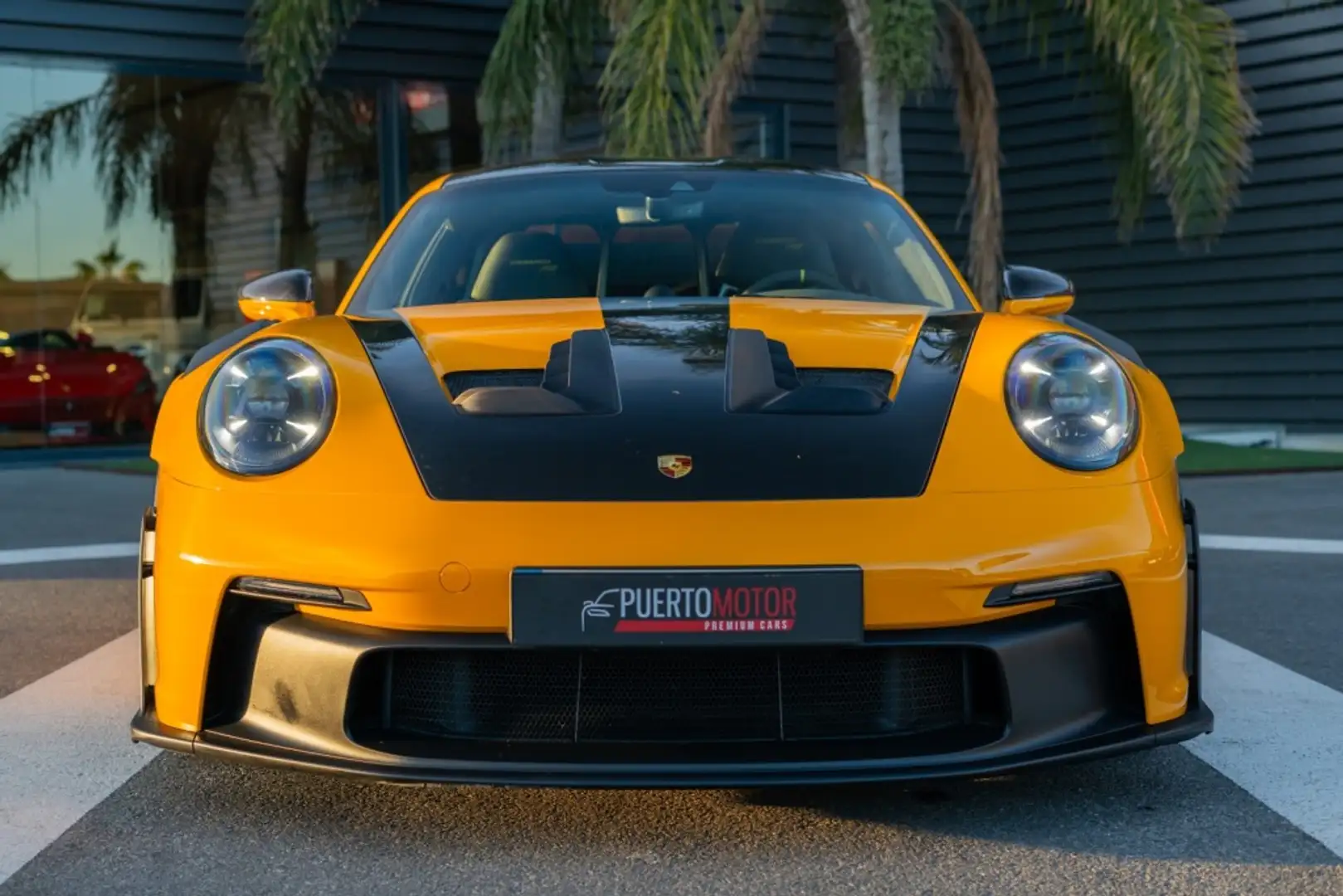 Porsche 992 GT3 RS Geel - 2