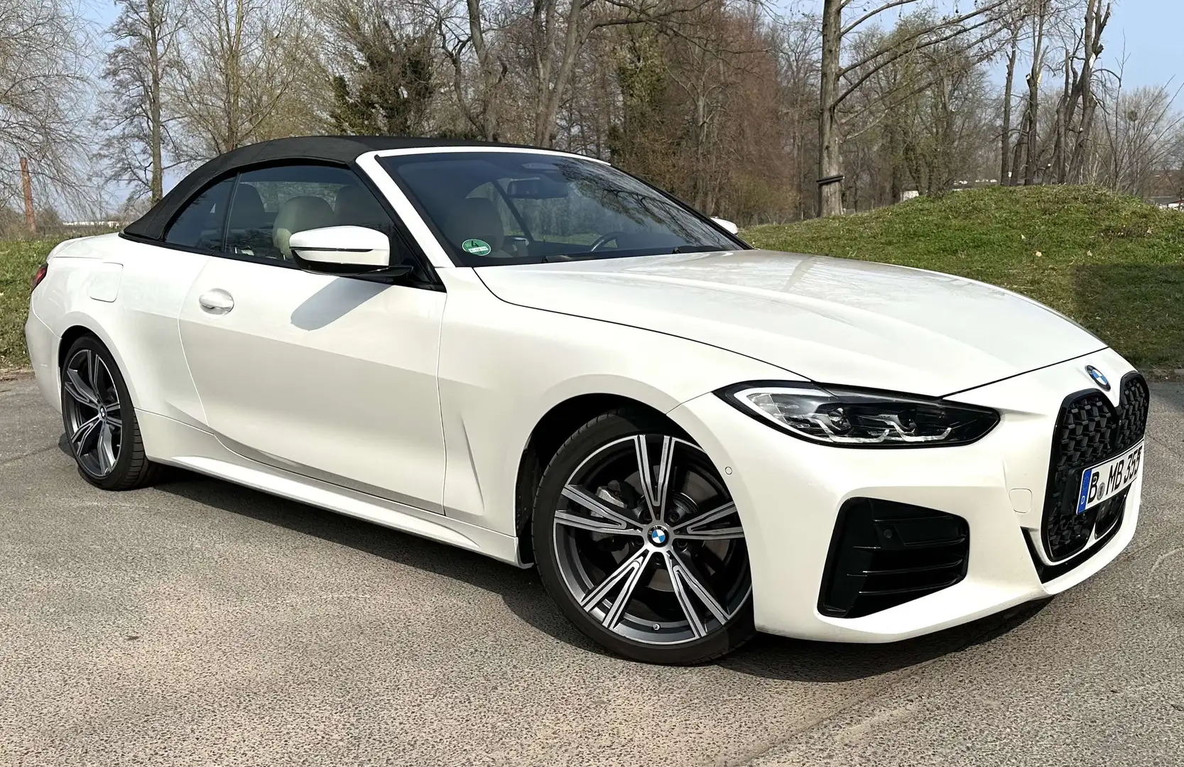 BMW 430 Cabrio Harman, 360°,Driving Asist, 19“ Felgen, Weiß - 1