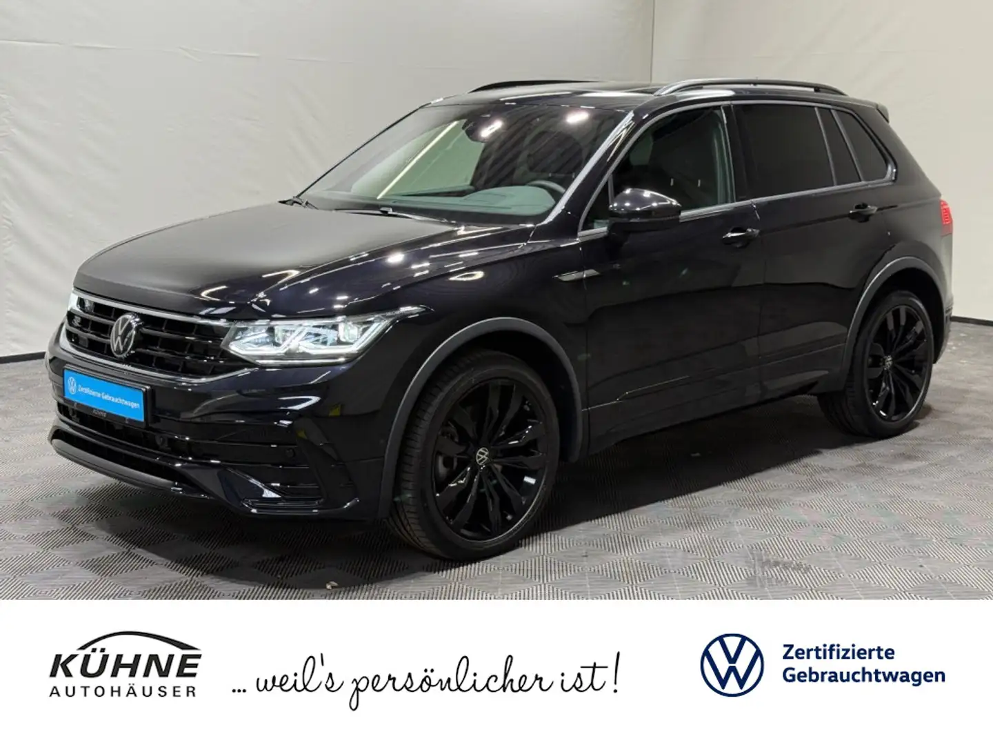 Volkswagen Tiguan R-Line 2.0 TSI DSG 4M | MATRIX NAVI PANO Zwart - 1