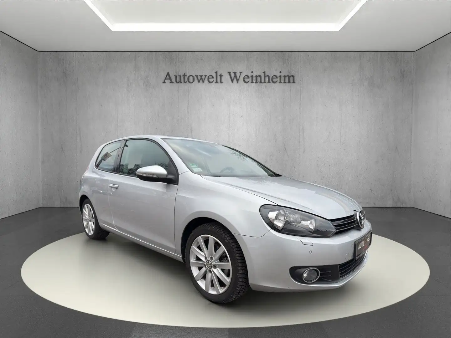 Volkswagen Golf GOLF°VI°HIGHLINE°1.HAND°23TKM°AUT°LEDER°SHZ°PDC° Argent - 1