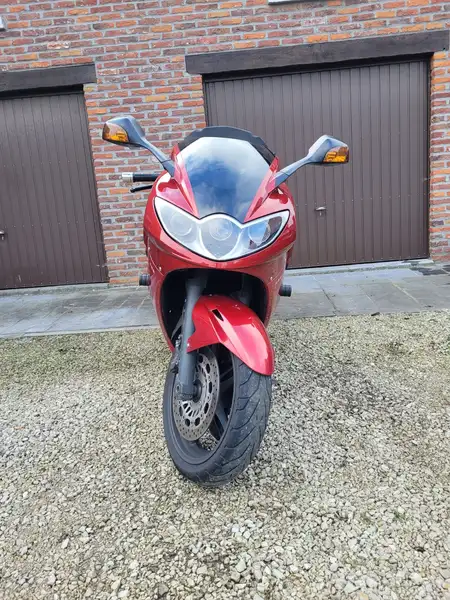 Triumph Sprint ST - foto 3