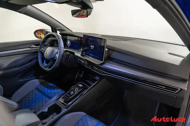 Volkswagen Golf view 10
