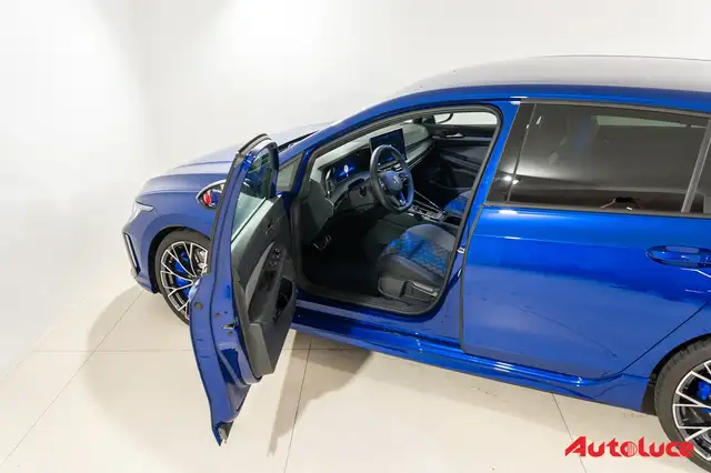 Volkswagen Golf view 8