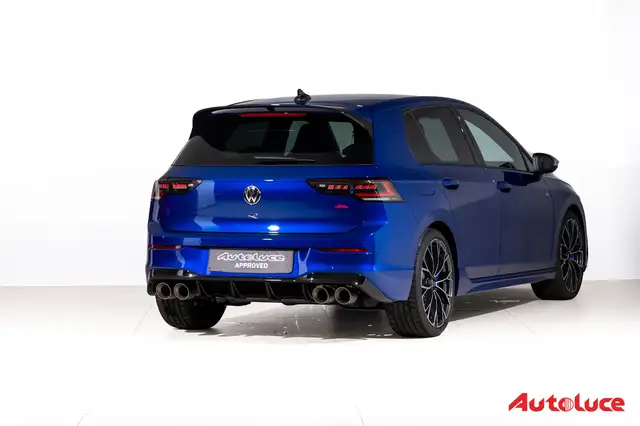 Volkswagen Golf view 4
