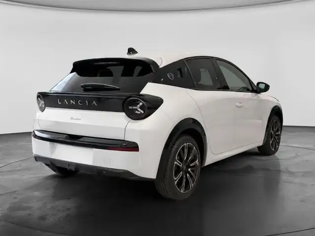 Lancia Ypsilon view 3