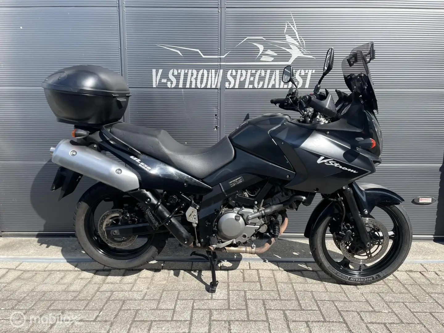 Suzuki V-Strom 650 DL Zwart - 1