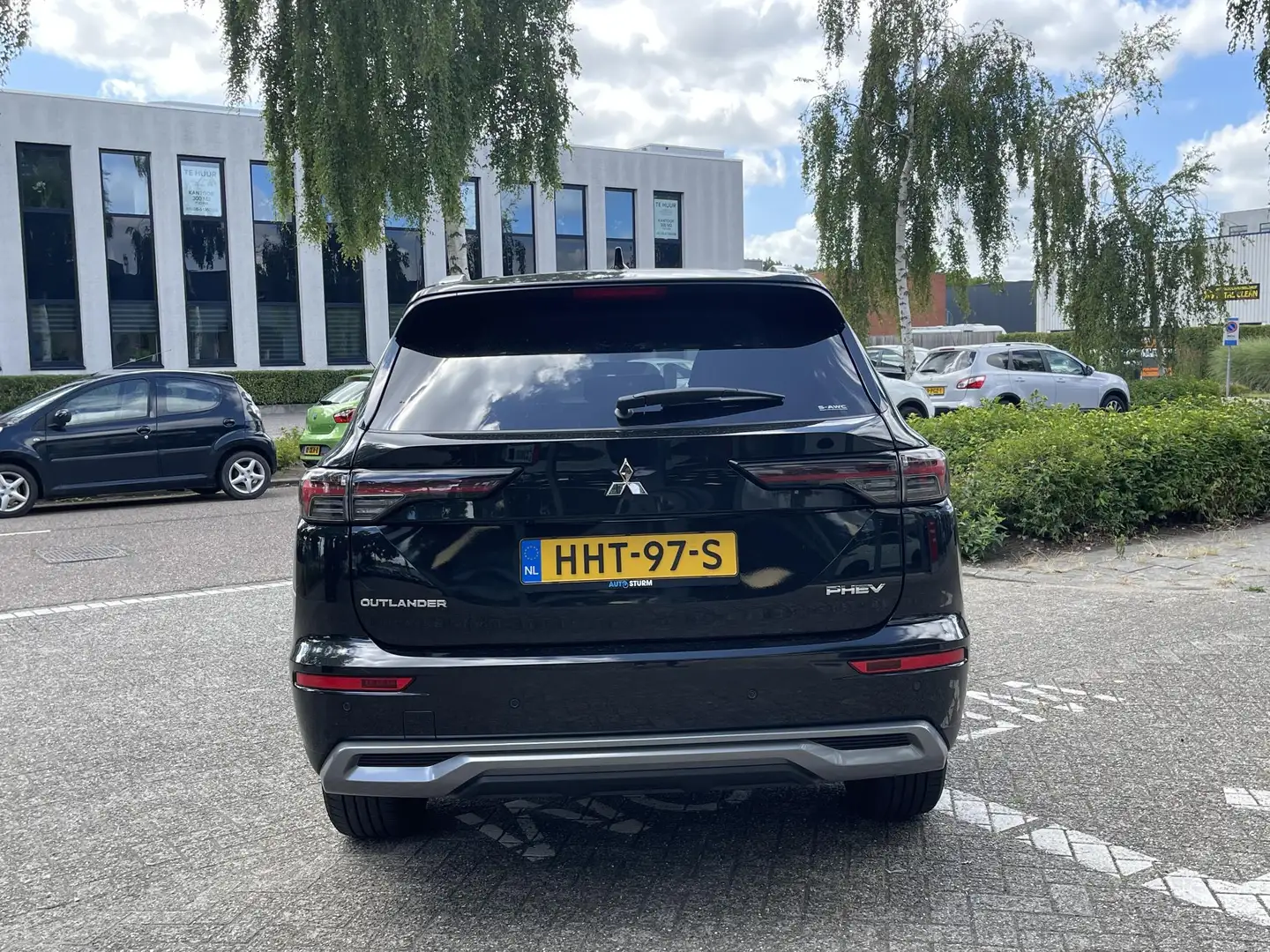 Mitsubishi Outlander 2.4 PHEV First Edition Zwart - 2