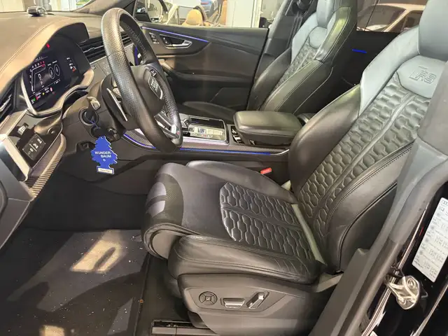 Audi RSQ8 view 13