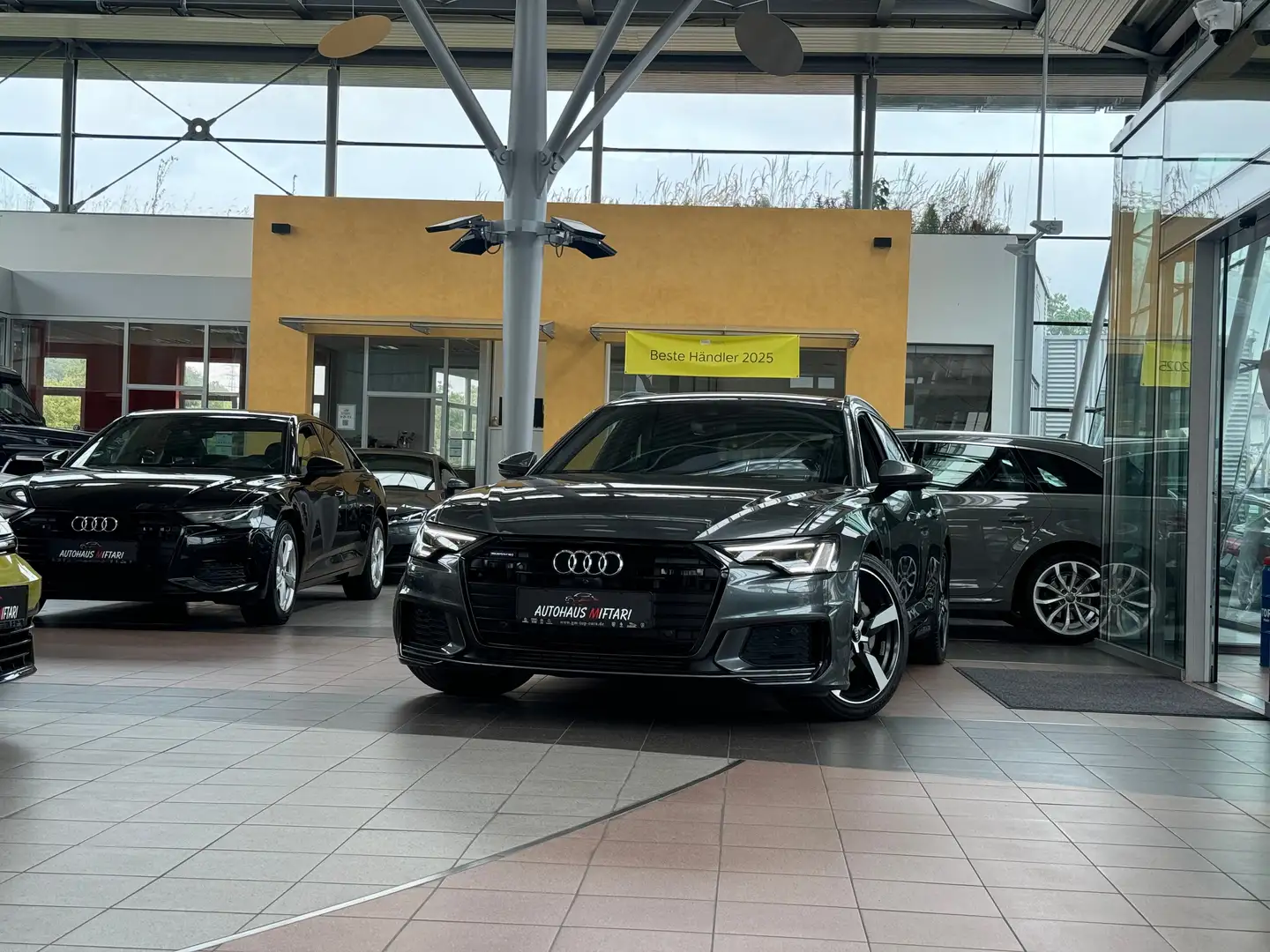 Audi A6 Avant 45 TDI quattro 2x S line Matrix 360° 20" Noir - 1