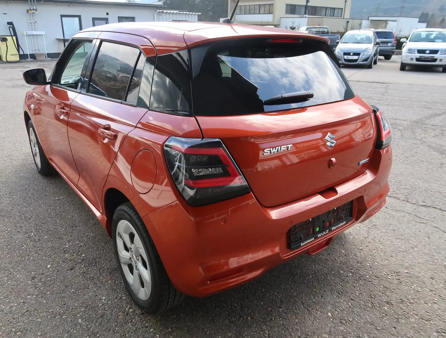 Suzuki Swift 1,2 Hybrid DualJet Allgrip Shine Orange - 2
