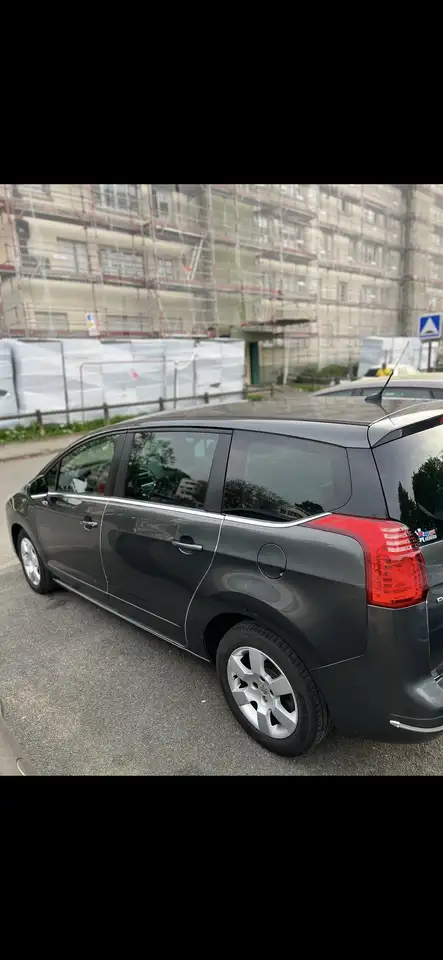 Peugeot 5008 2.0 HDi 163ch FAP BVA6 Allure 7pl A