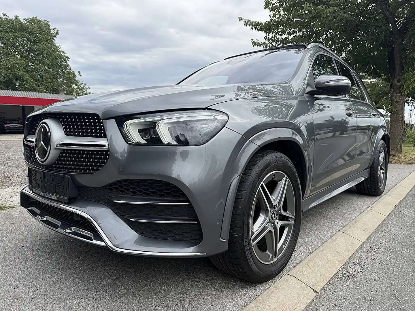 Mercedes-Benz GLE 350 d AMG Line 4Matic (EURO 6d) **Np: 138.000.- ink... Grau - 1