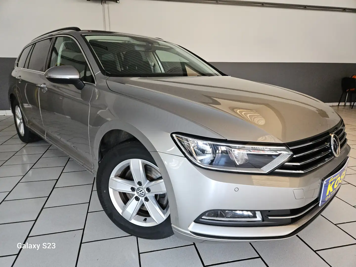 Volkswagen Passat SW 1.4 TSI//NAVIGATION//SIEGES SPORT//GARANTIE Gris - 1