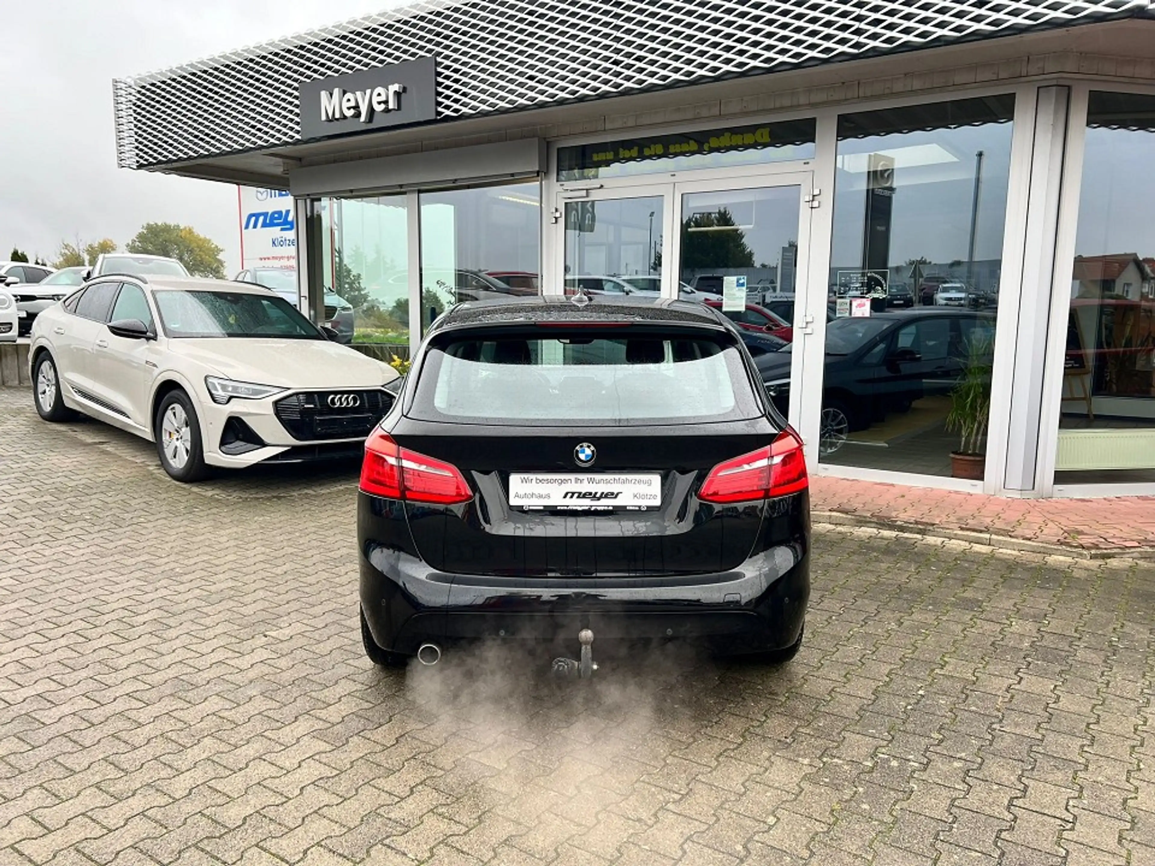 BMW 216 216 d — photo 4