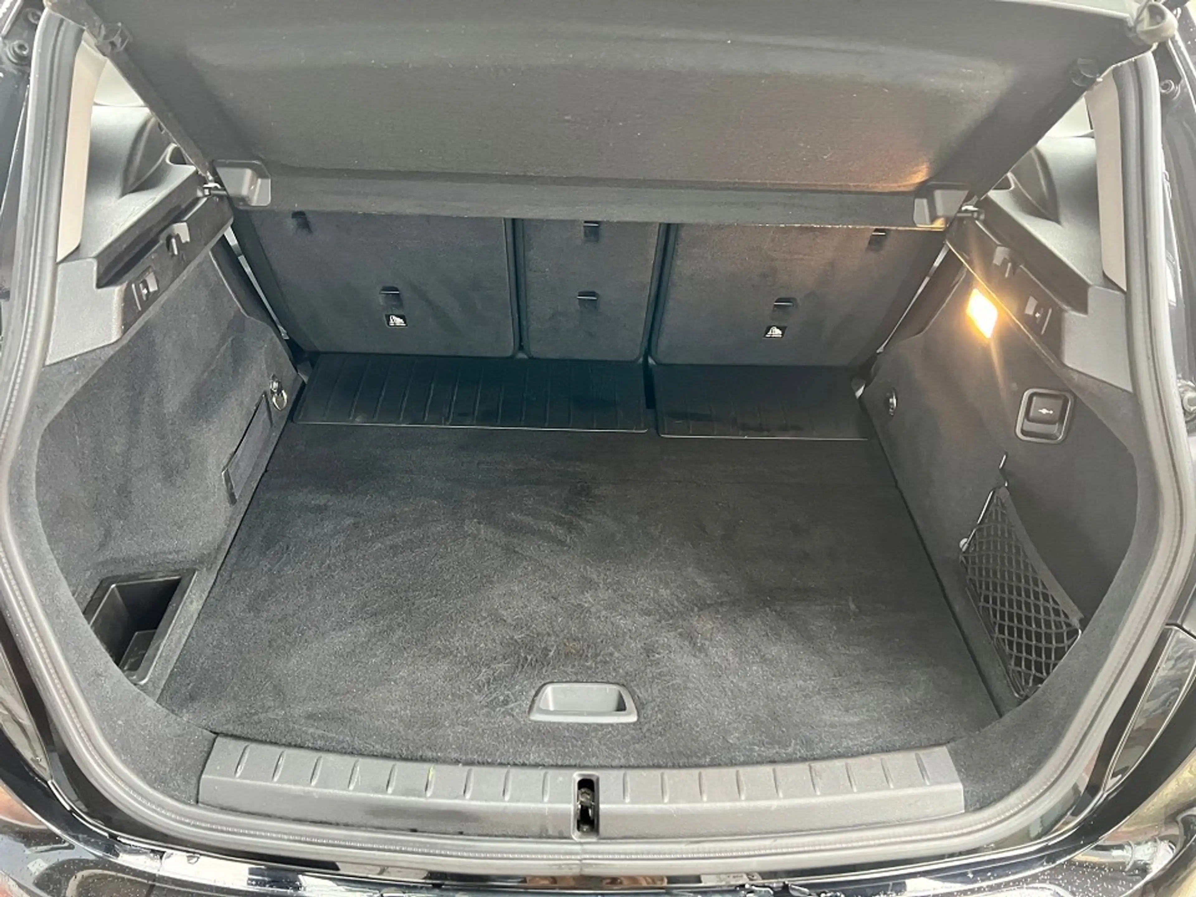 BMW 216 216 d — photo 8