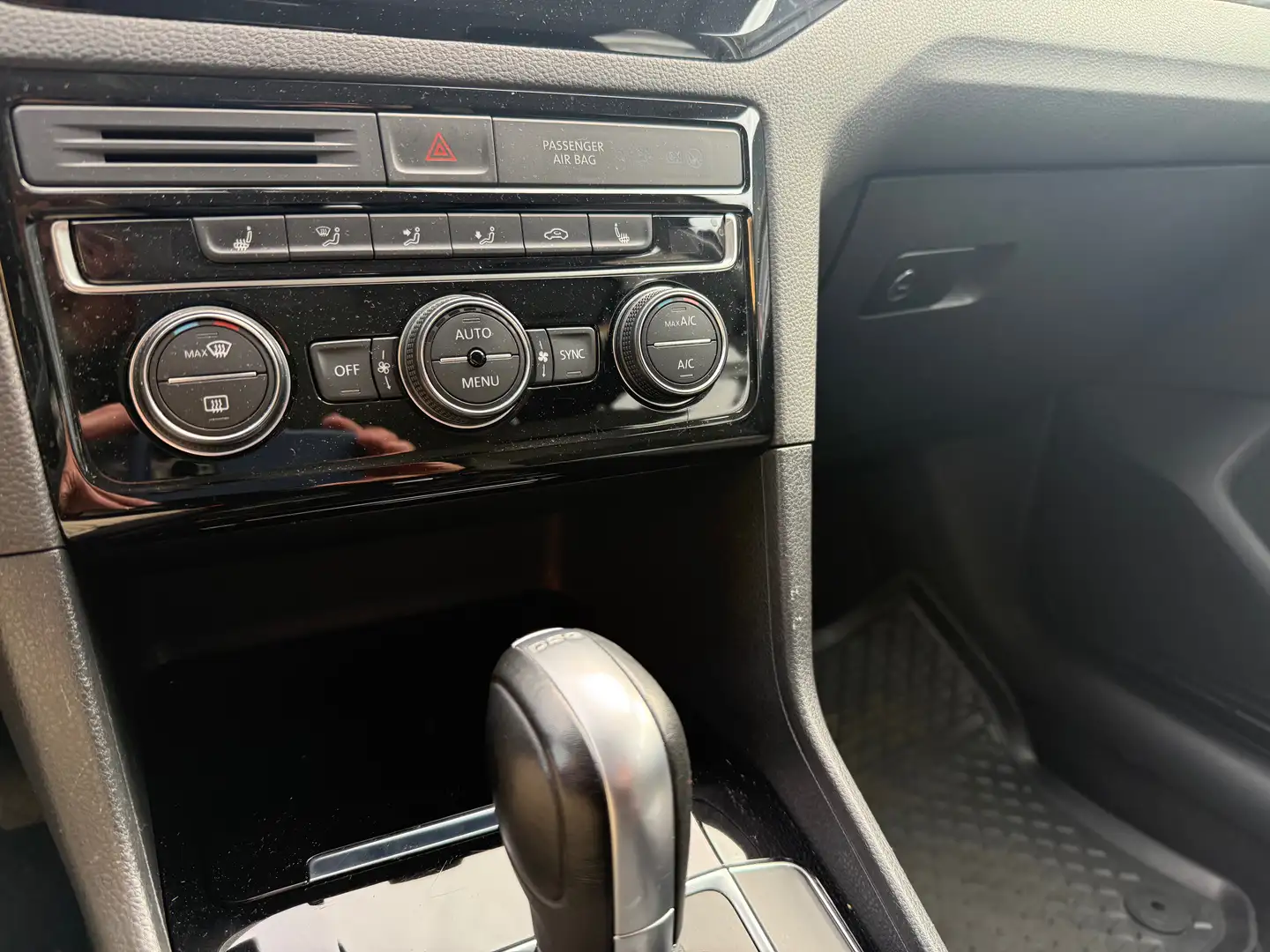 Volkswagen Golf Sportsvan Highline BMT/Start-Stopp Automatik Xenon Sitzhei. Grau - 2