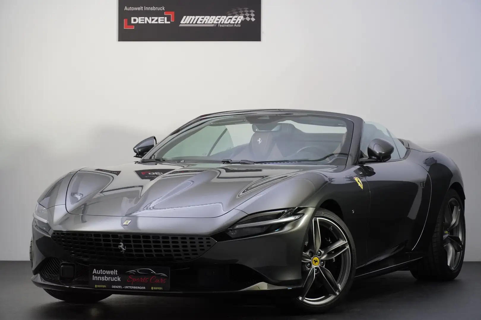 Ferrari Roma Spider Grau - 2