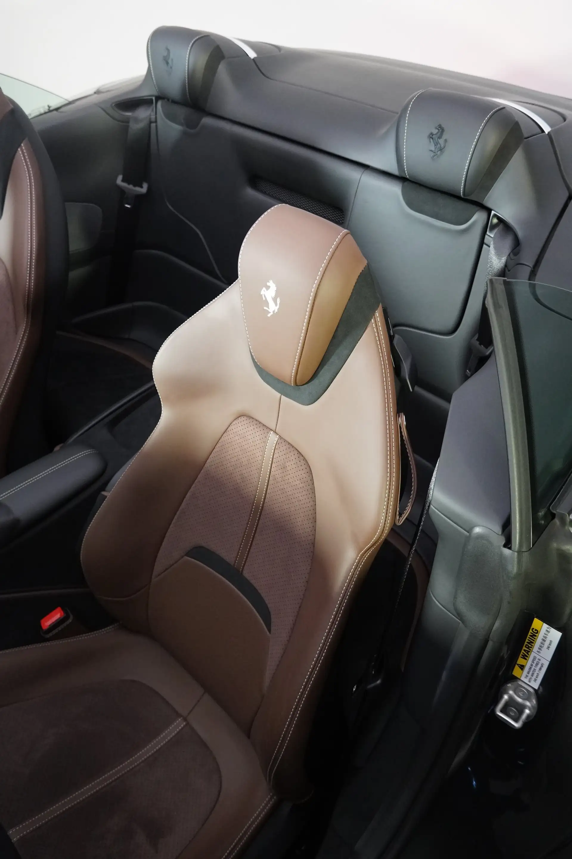 Ferrari Roma Spider — photo 15