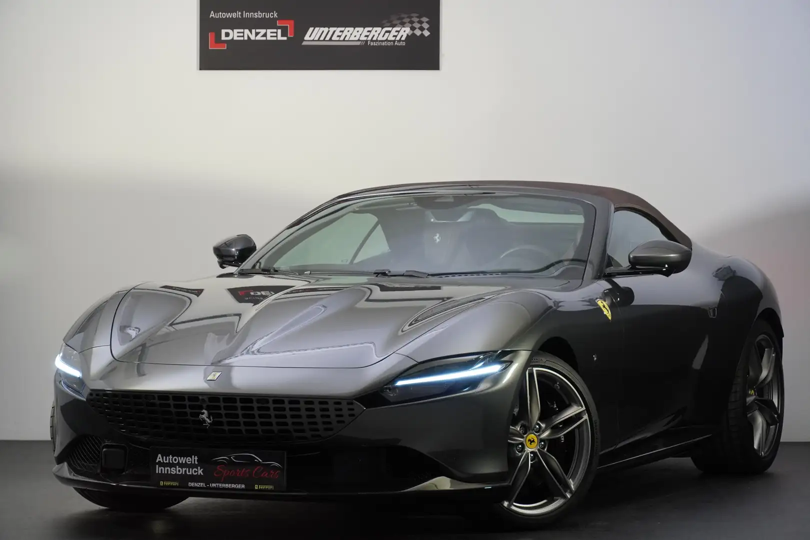 Ferrari Roma Spider Grau - 1