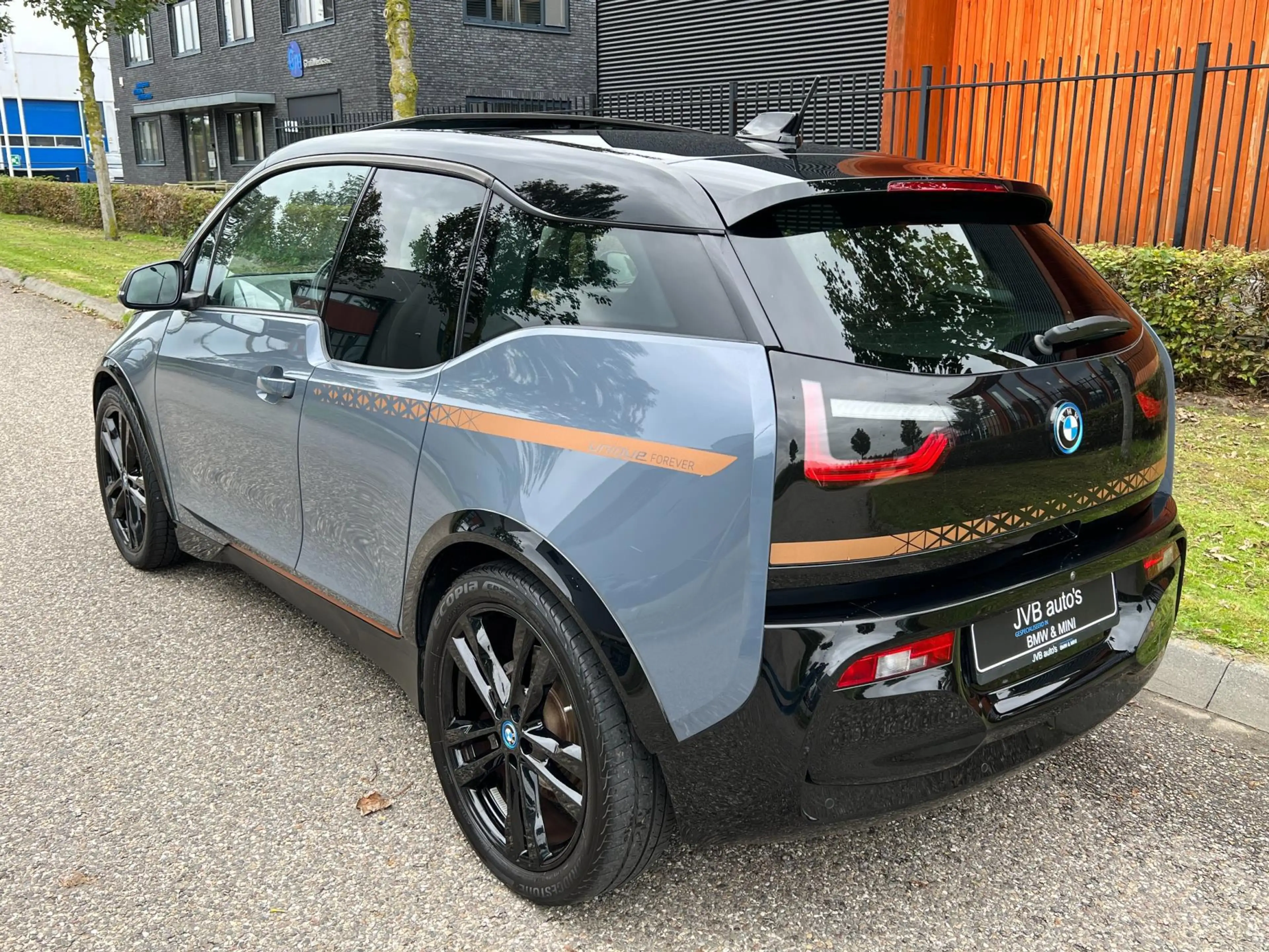 BMW i3 I3S 120Ah 42 kWh Unique Forever Edition Schuifdak, — photo 2