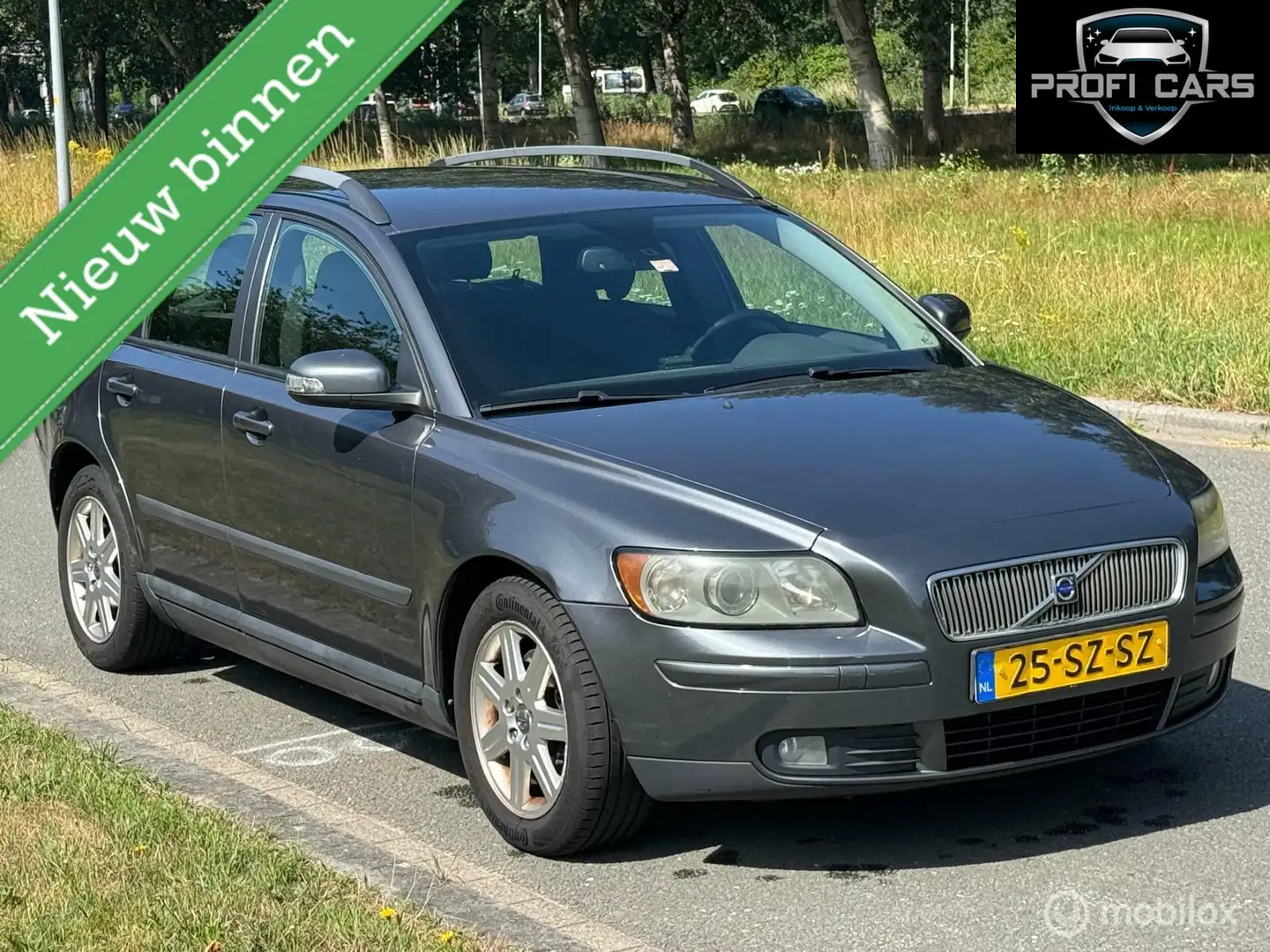 Volvo V50 2.4 Edition I Airco Elek.Pakket Grijs - 1