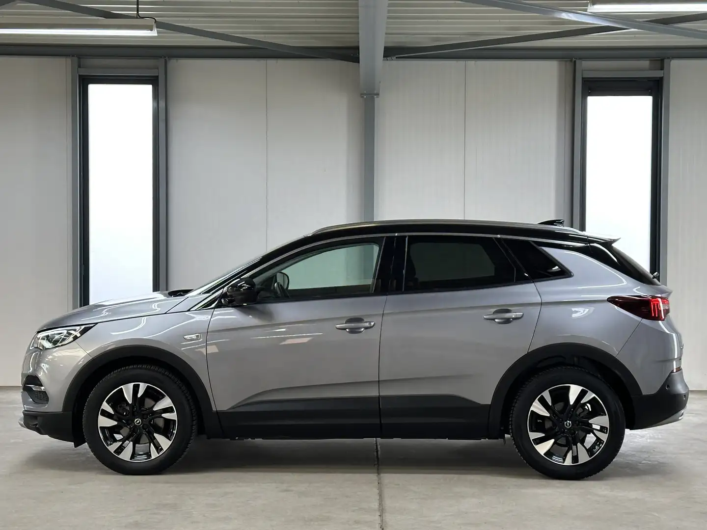 Opel Grandland X 1.2 Turbo Innovation 131pk | Winter & stoelen pakk Gris - 2