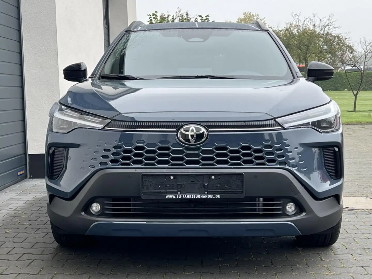 Toyota Corolla Cross Elegant 2,0 Hybrid FWD Facelift - 2