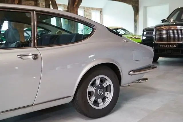Fiat Dino view 5