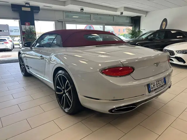 Bentley Continental GT view 6